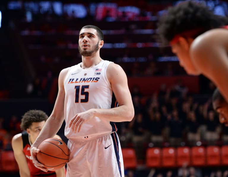 Bezhanishvili sets freshman scoring record in Illini win ...