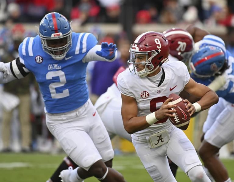 Young’s 3 TD Passes Lifts No. 10 ’Bama Past No. 11 Ole Miss ...