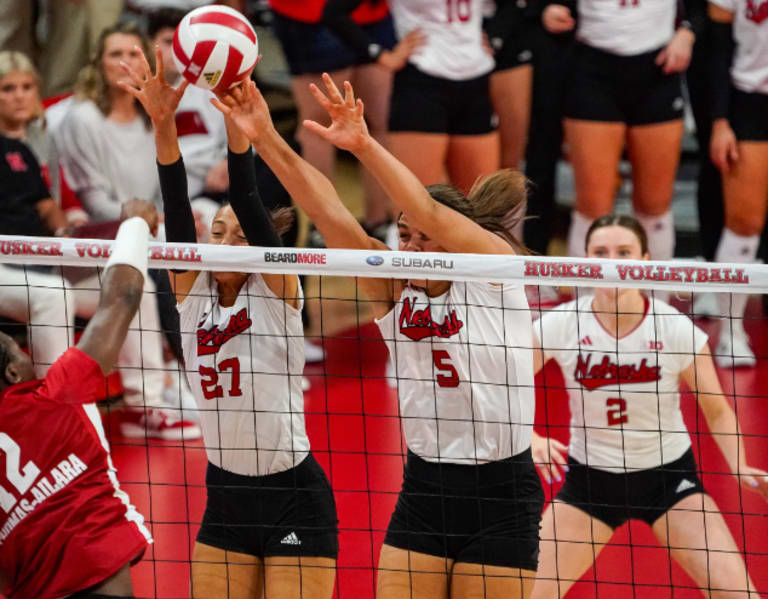 Nebraska Volleyball: No. 1 Huskers Take Down Illinois To Extend Their ...