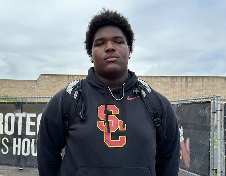WATCH: DT commit Malik Brooks talks about bond between USC DL recruits