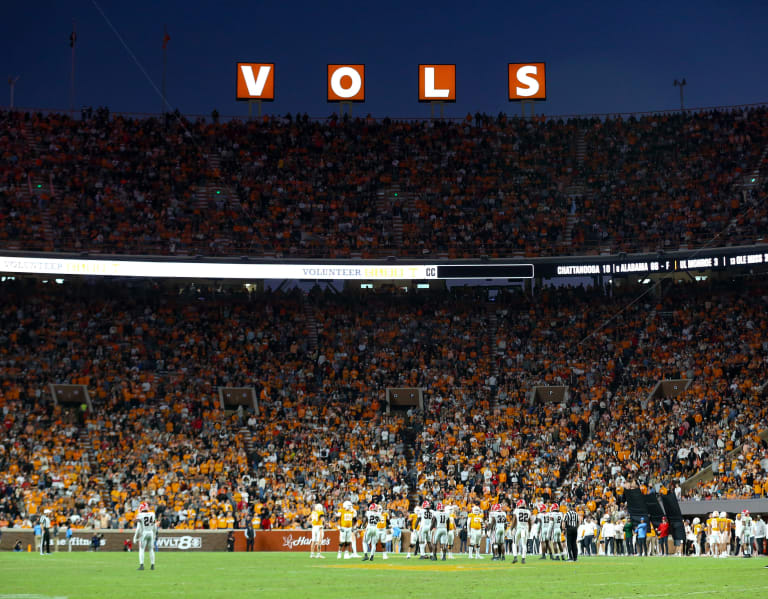 Recruits React Vols targets detail night spent in rowdy Neyland