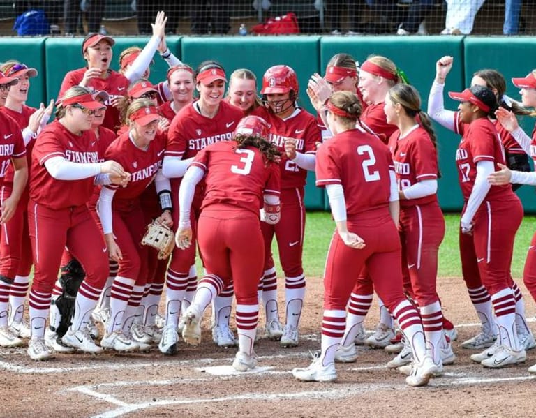 Stanford Softball No. 6 Stanford SB goes undefeated at Stanford