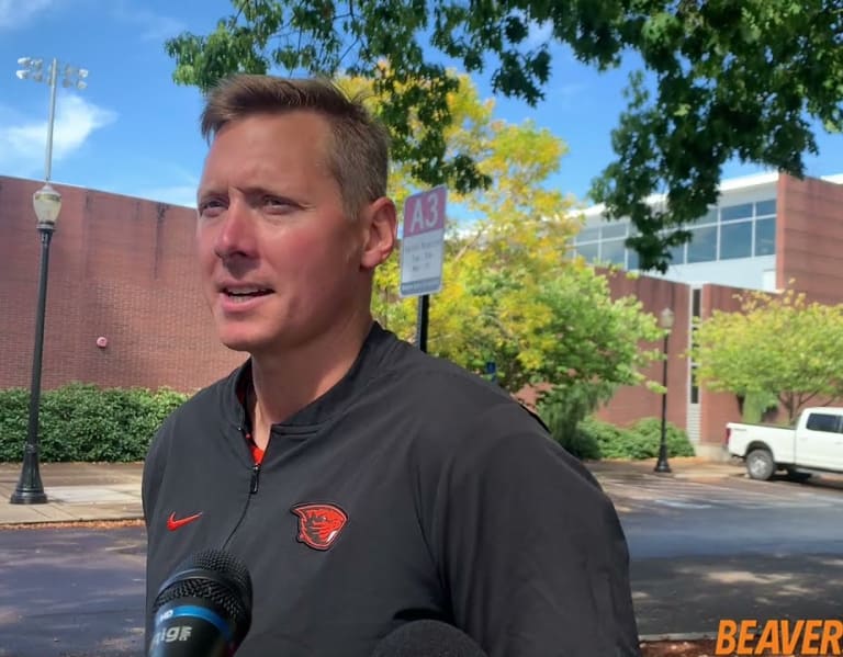 Oregon State hires Trent Bray as football coach, replacing