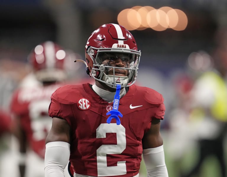 TideIllustrated  –  10 Alabama players earn AP All-SEC honors, Downs named Newcomer of the Year