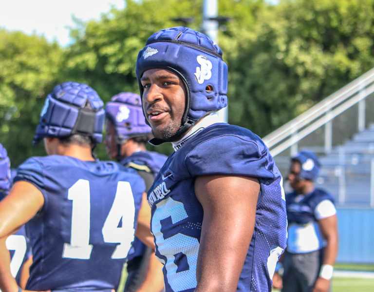 Twin 2027 linebackers, 2028 QB on UCLA's radar at St. John Bosco showcase