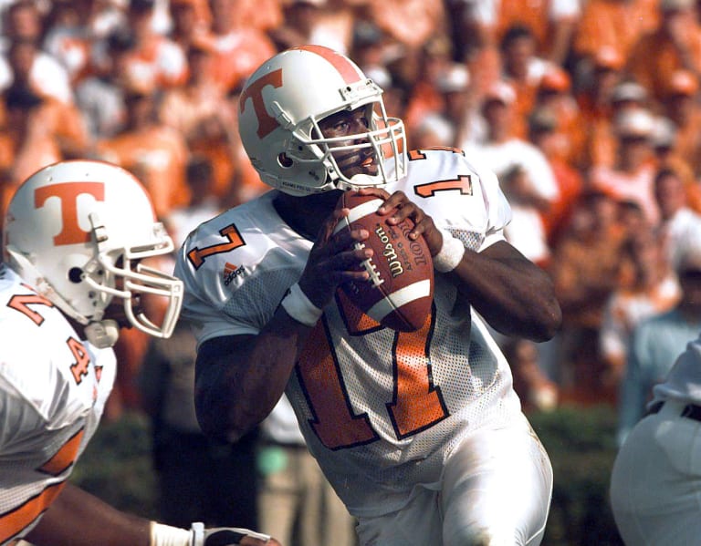 Syracuse Football Top 25 Players of All-Time: No. 6 Donovan McNabb