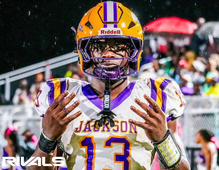 Georgia makes its move for four-star running back Ezavier Crowell