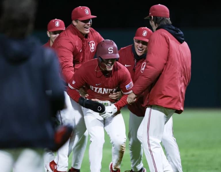 Fielder's walk-off HR beats SF