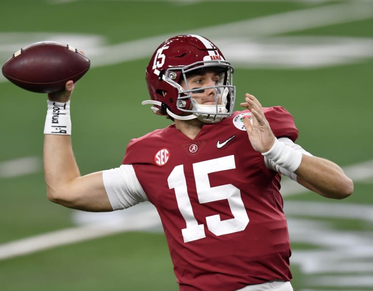 Jalen Hurts lands at No. 31 in PFF's 2021 NFL quarterback rankings