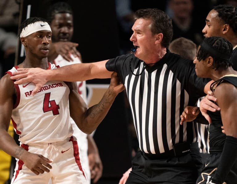 No. 15 Arkansas upset by Vanderbilt, 97-84