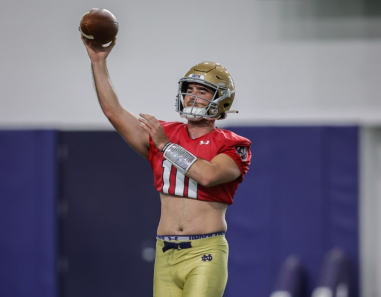 Drew Pyne's Confidence Won't Allow Him To Settle In Notre Dame QB ...