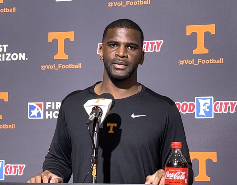 WATCH: Tennessee WR coach Kelsey Pope, wide receivers meet with media ...