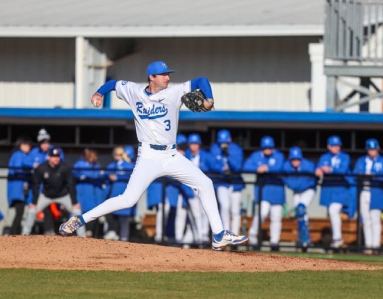 MTSU survives late FDU comeback, takes series opener 6-4