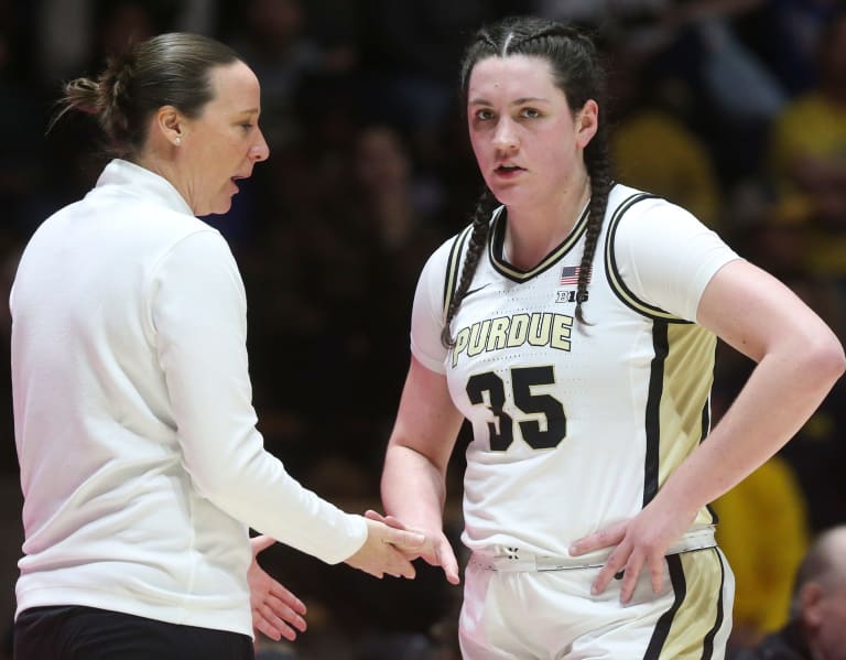 Women's basketball: Purdue drops 5th straight, falls to Oregon 69-53