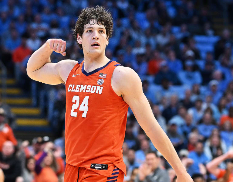 Clemson Tigers Stage Upset Victory Over No. 3 North Carolina with 80-76 ...