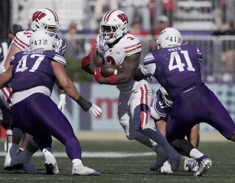 Offensive Snap Count Breakdown: Wisconsin vs. Northwestern