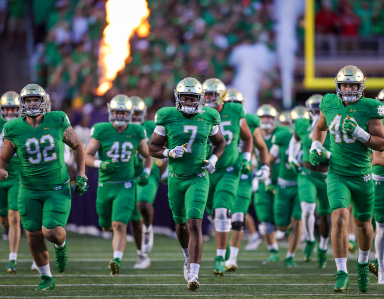 Idle Notre Dame Moves Up In Ap And Coaches Polls Heading Into Senior