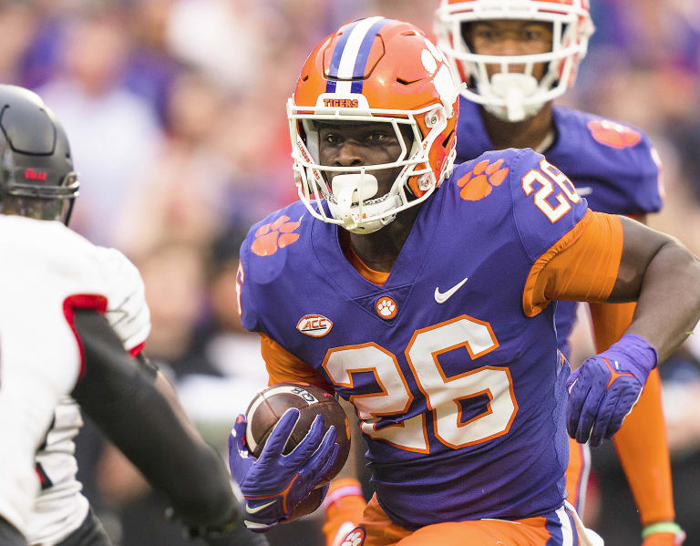 Clemson Wins 39th Straight At Home In 31-16 Victory Over Louisville ...