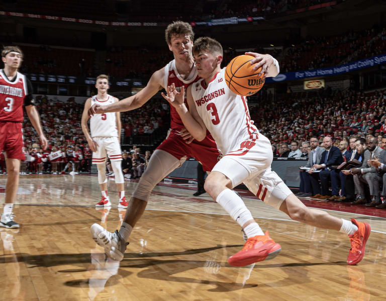 Badgers Freshman Connor Essegian Could Be Wisconsin's Best Bench Weapon