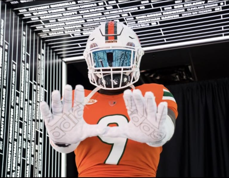 Athletic 2024 Linebacker Vincent Shavers Commits To Miami CanesCounty