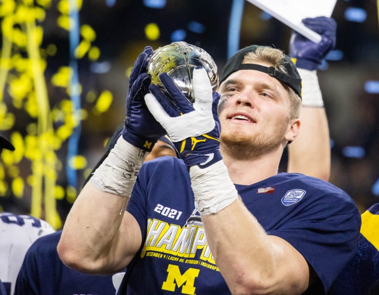 Aidan Hutchinson wins Lombardi Award - Maize&BlueReview