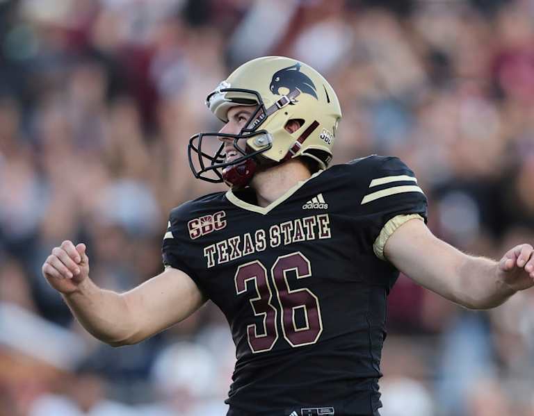 Texas finds its kicker in adding Mason Shipley