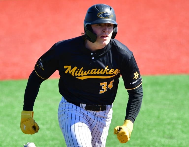 Milwaukee transfer outfielder Carson Hansen commits to Arkansas