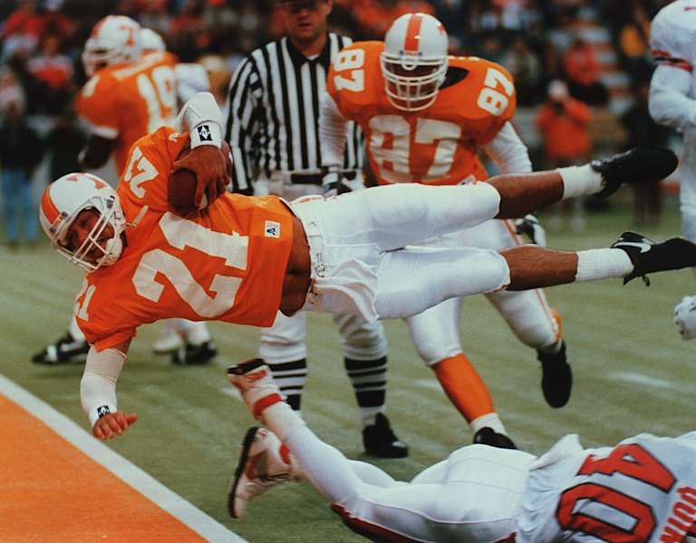 Louisville reportedly tried to set up series with Tennessee football
