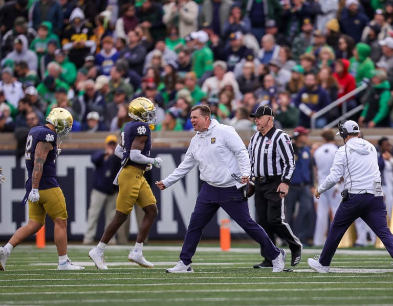 Notre Dame Football DC Al Golden Becomes Broyles Award Finalist ...