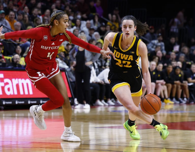 Caitlin Clark Shines As No 4 Iowa Defeats Rutgers In 103 69 Victory Bvm Sports 