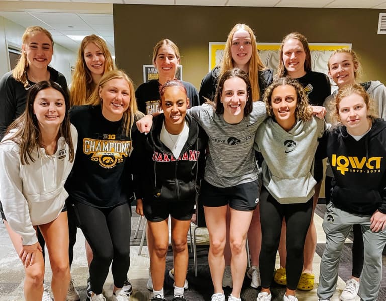 Go Iowa Awesome  –  When Do Recruits Commit to Iowa WBB