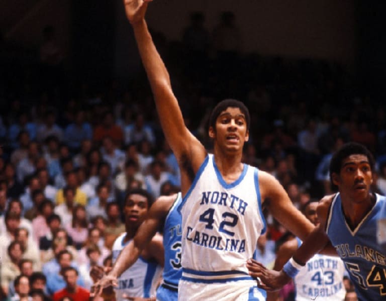 Brad Daugherty UNC rebounding jersey