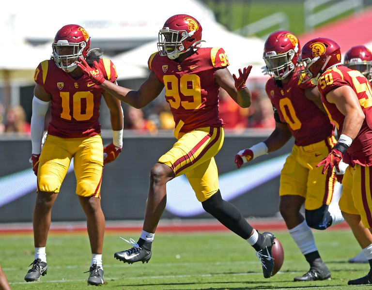 PFF grades, snap counts and snaps for USC's defense through three