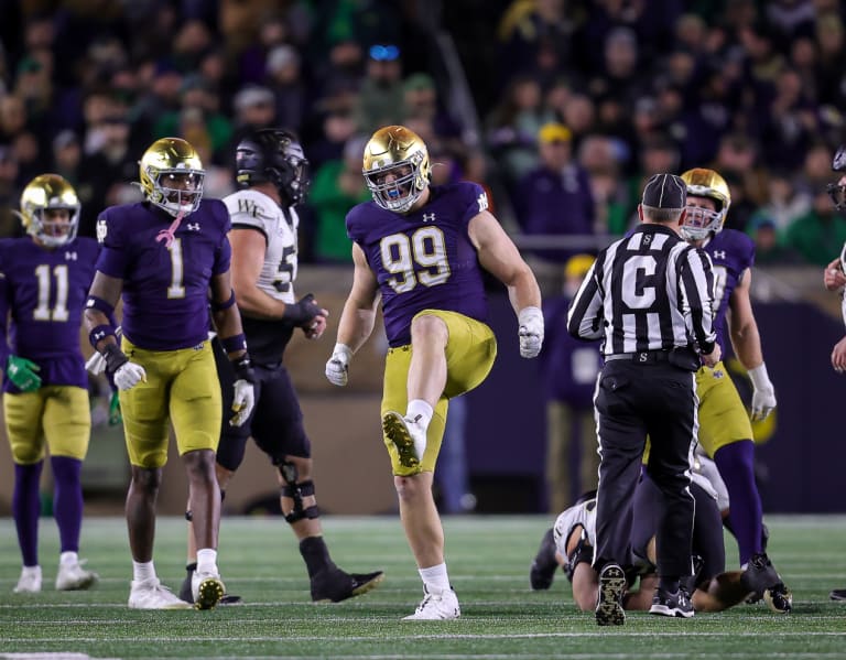 DT Rylie Mills Will Return For Fifth Season With Notre Dame Football ...