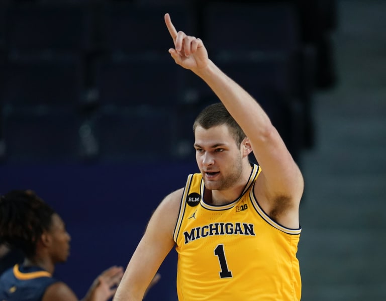 Michigan basketball's Hunter Dickinson hasn't kept his word this year