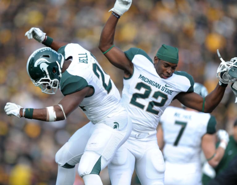 Spartan Football Playback: Michigan State vs. Iowa (2011) - Spartans  Illustrated