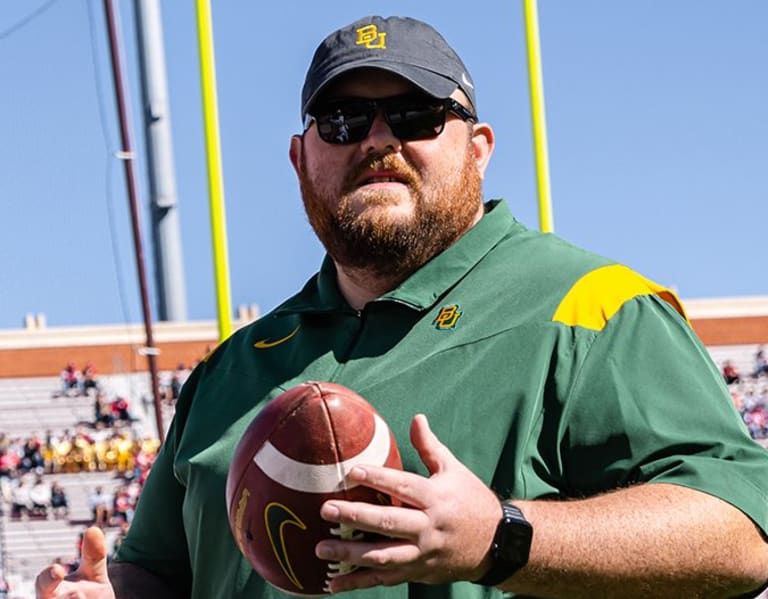 Arkansas Razorbacks football offensive line coach Eric Mateos 'always  wanted to be back' at Arkansas