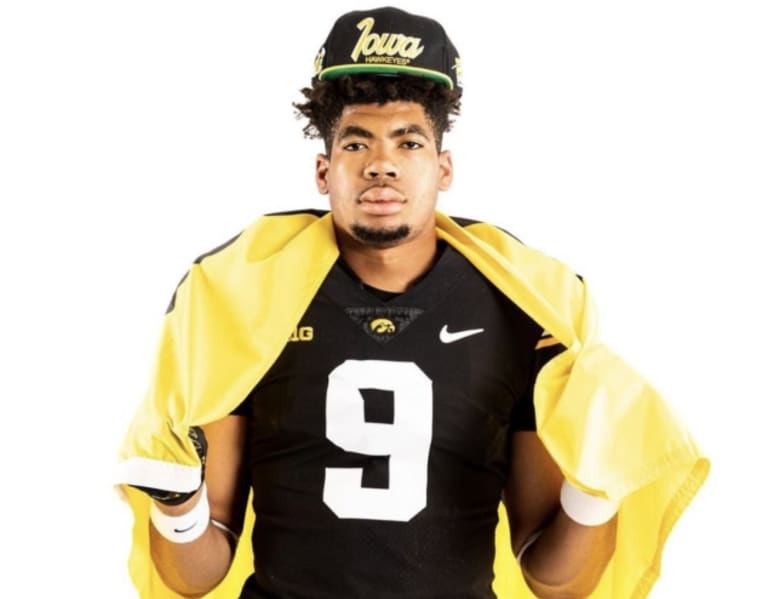 Three-Star Defensive End Chima Chineke Signs With Iowa - Go Iowa Awesome