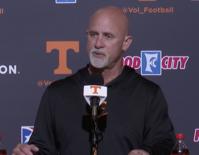 WATCH: Willie Martinez, Tennessee Football Defensive Backs Talk Spring ...