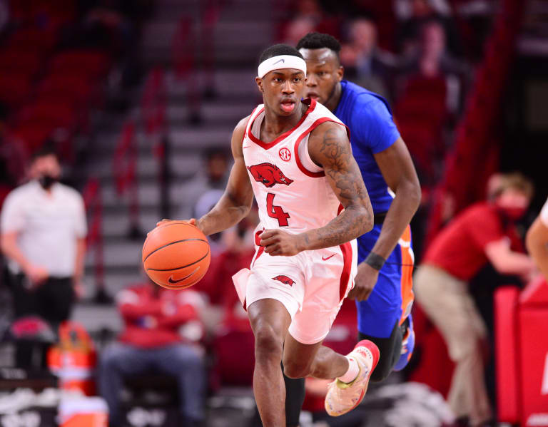 Arkansas basketball's Davonte Davis 'taking time away from basketball