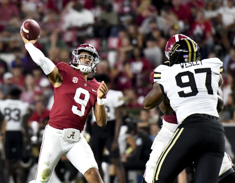 Alabama coach Nick Saban shares update on Bryce Young shoulder injury