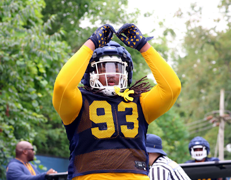 WVSports  –  West Virginia DL Lockhart works for more opportunities, production