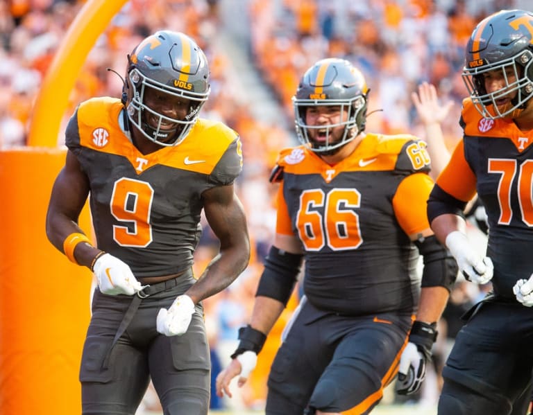 VolReport  –  Tennessee drops two spots in AP Top 25 after Austin Peay win