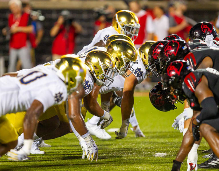 Notre Dame vs. Louisville score prediction by college football