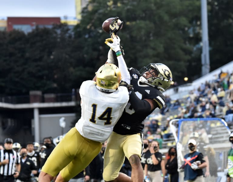 Notre Dame Football Safety Kyle Hamilton Continues To Trend As Top-10 Pick  In Early 2022 NFL Mock Drafts