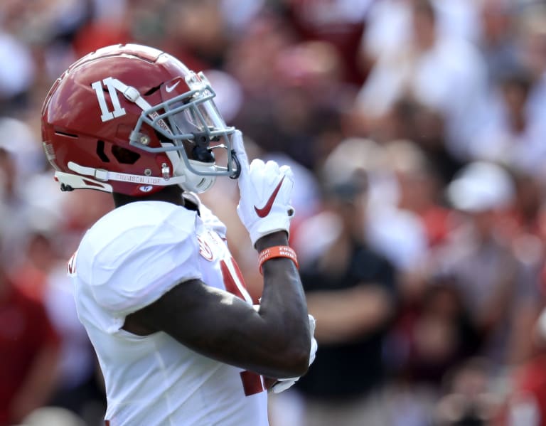 Alabama WR Henry Ruggs III in concussion protocol after hard