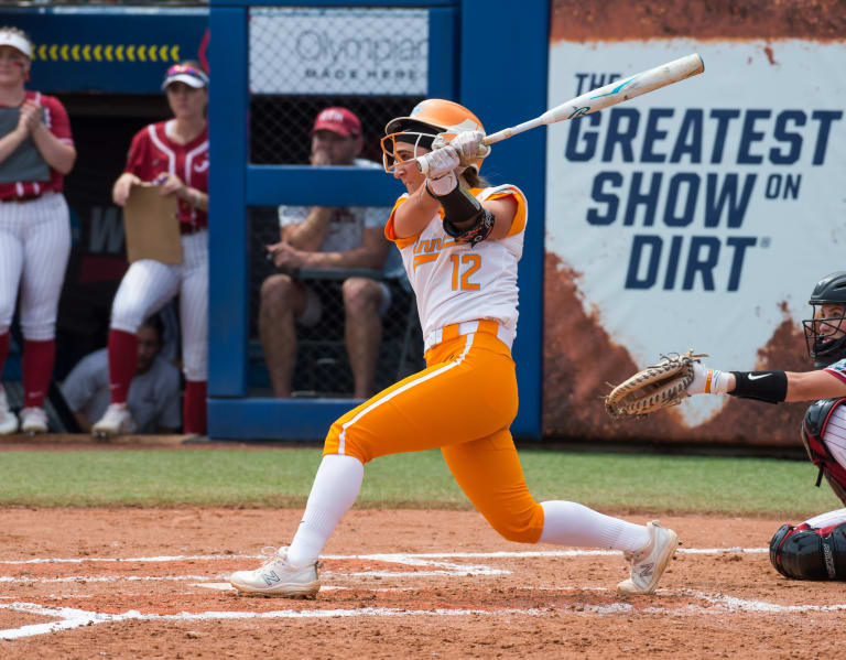 West's 3-run homer, Rogers' pitching help Tennessee top Alabama 10-5 in  WCWS softball opener