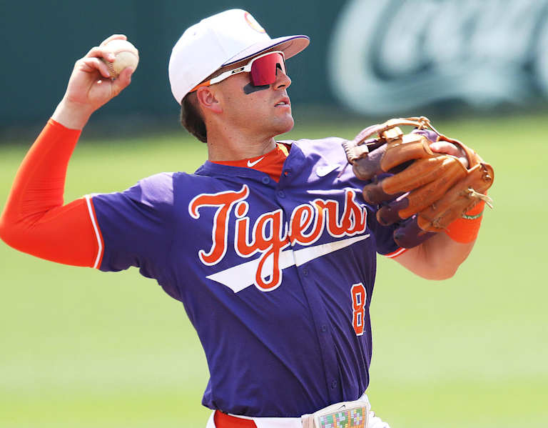 No. 6 Clemson drops game two to Duke 15-10