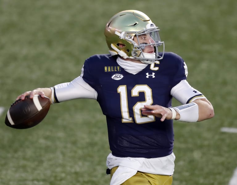 NFL Draft: Notre Dame QB Ian Book believes he excels in the stat that  matters — winning - The Boston Globe