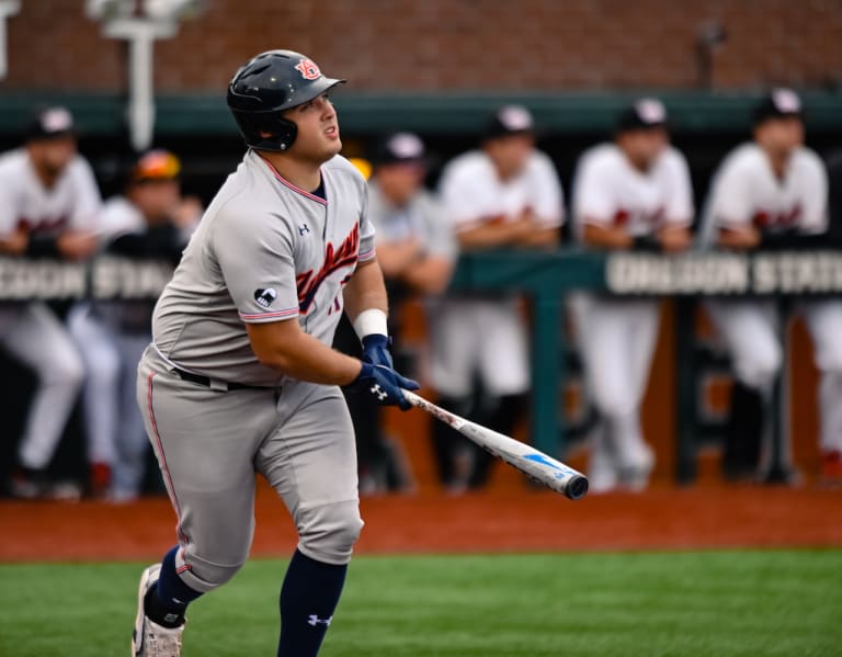 Auburn Baseball Becomes The First Team To Take A Series From No. 1 LSU This  Season